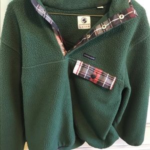 Southern proper pullover